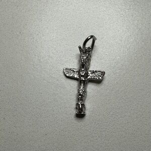 Victoria Sterling Silver Totem Pole Pendant Charm Canada Souvenir Jewelry